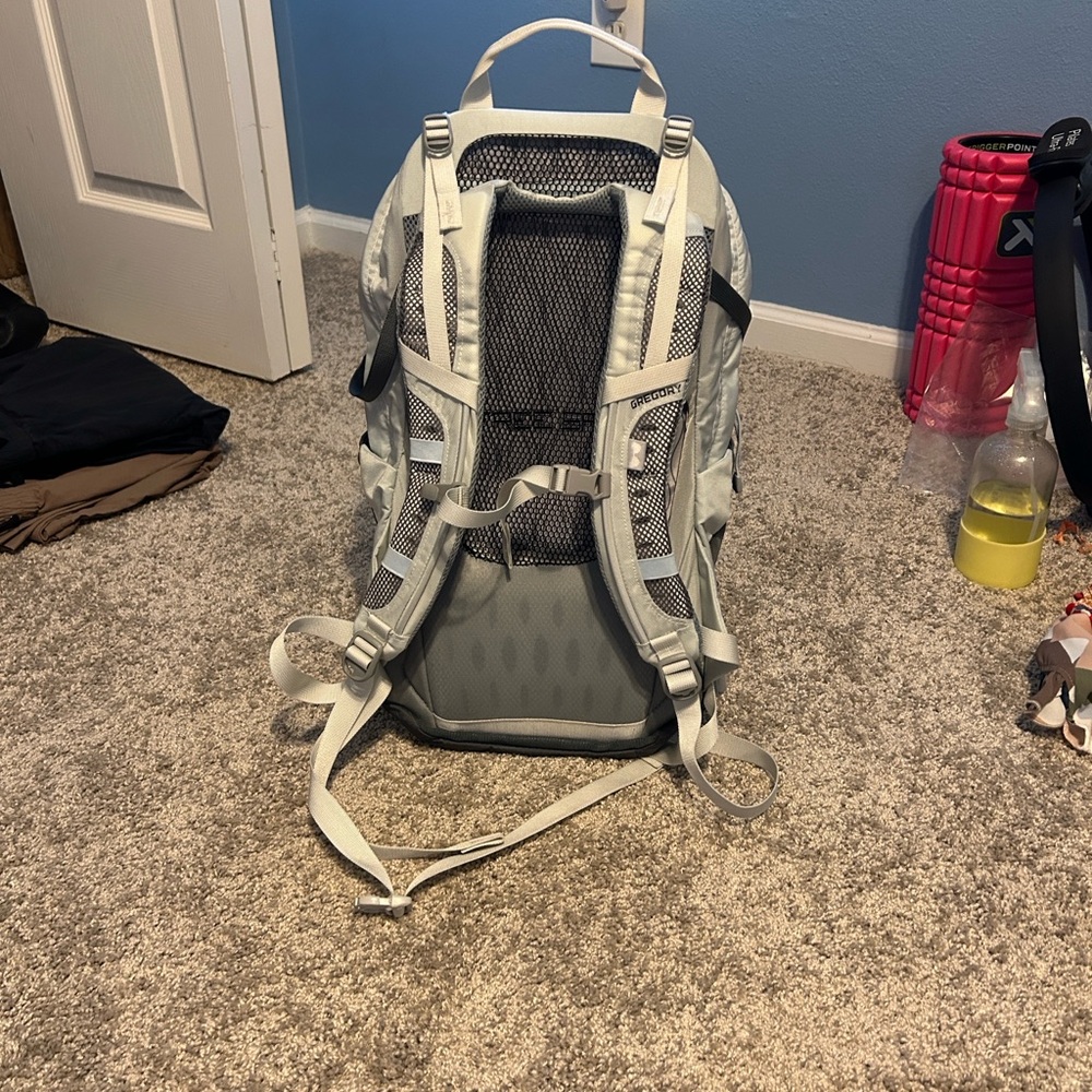 Women’s Gregory Sula 18 Hydration Daypack View 2
